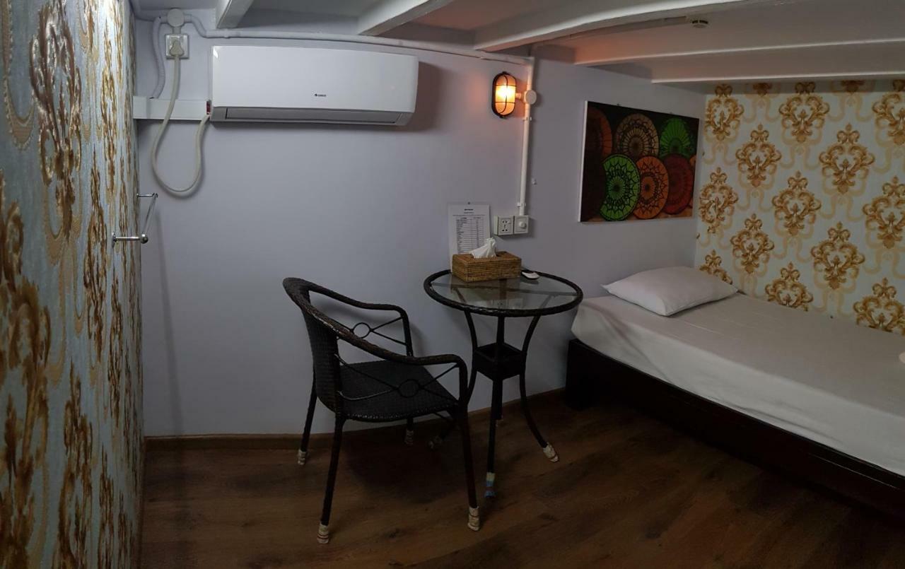 Hostel He-O Γιανγκόν Εξωτερικό φωτογραφία